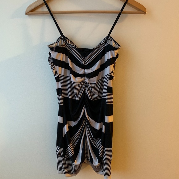 FEMME Black & White Dressy Tank - Picture 2 of 4